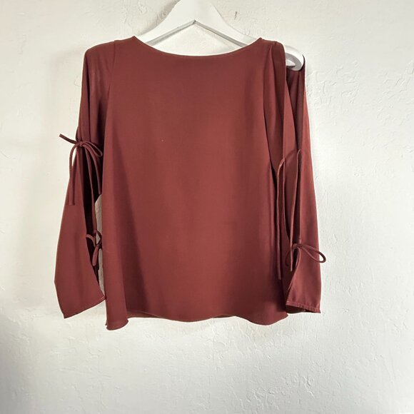 Aritzia Wilfred Womens Pozzi Open Tie Sleeve Blouse Size XS Burgundy Boat Neck - Picture 1 of 9